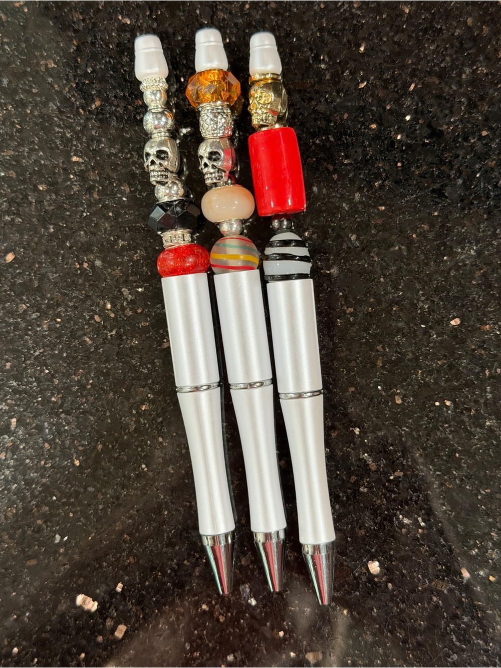 Memo note holder, pen cup, and three pens for Halloween decor / crystal & beads - Picture 7 of 11